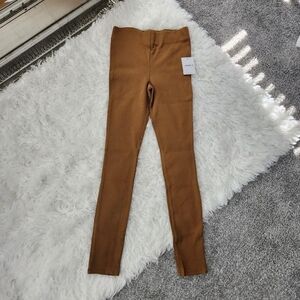 Forever 21 High Waist Ribbed Knit Leggins. Size Medium. New.